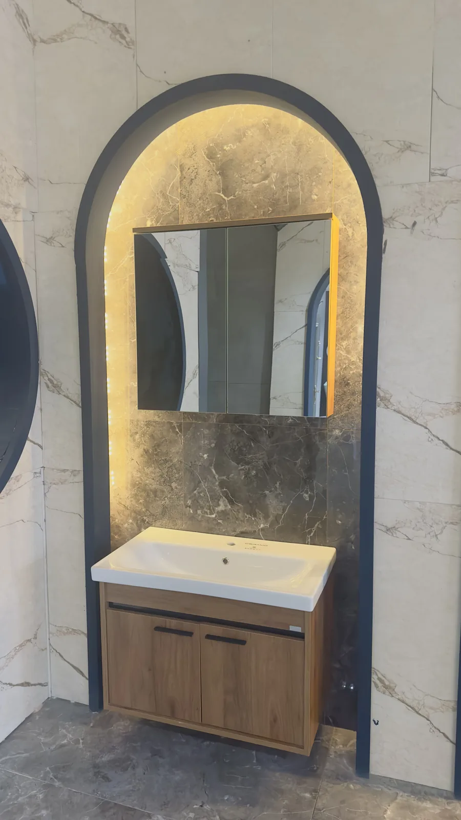 Banyo Dolabı ve Niş: fotoğraf 1