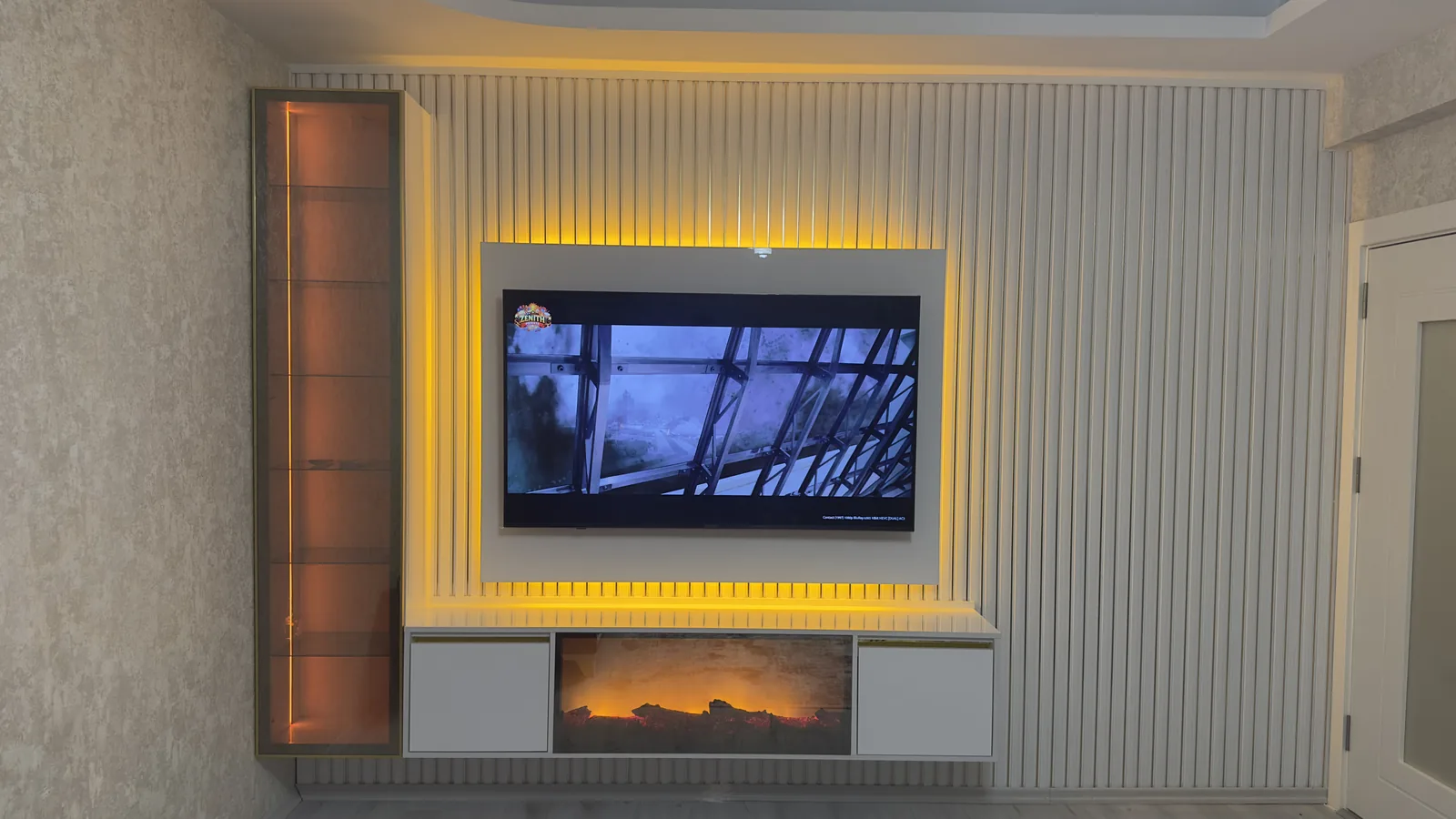 Dresuar ve Şömineli TV Duvarı: fotoğraf 3