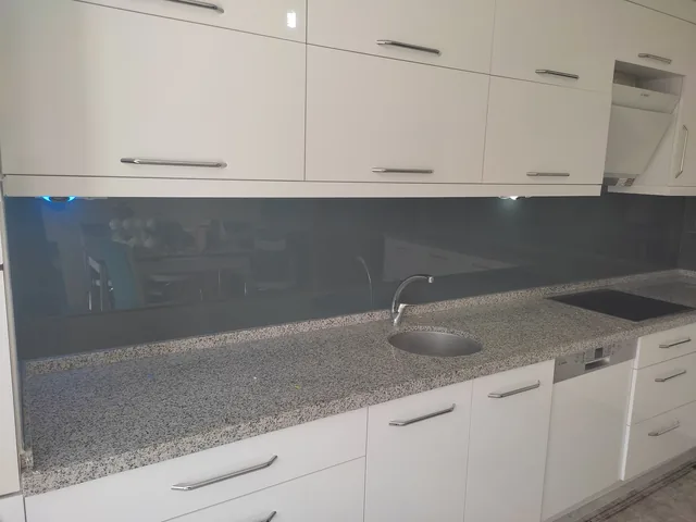 Gri Lake Cam Panel, Beyaz Mutfak