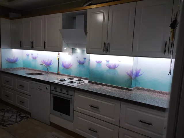 Lotus Desenli Cam Panel, RGB Aydınlatma