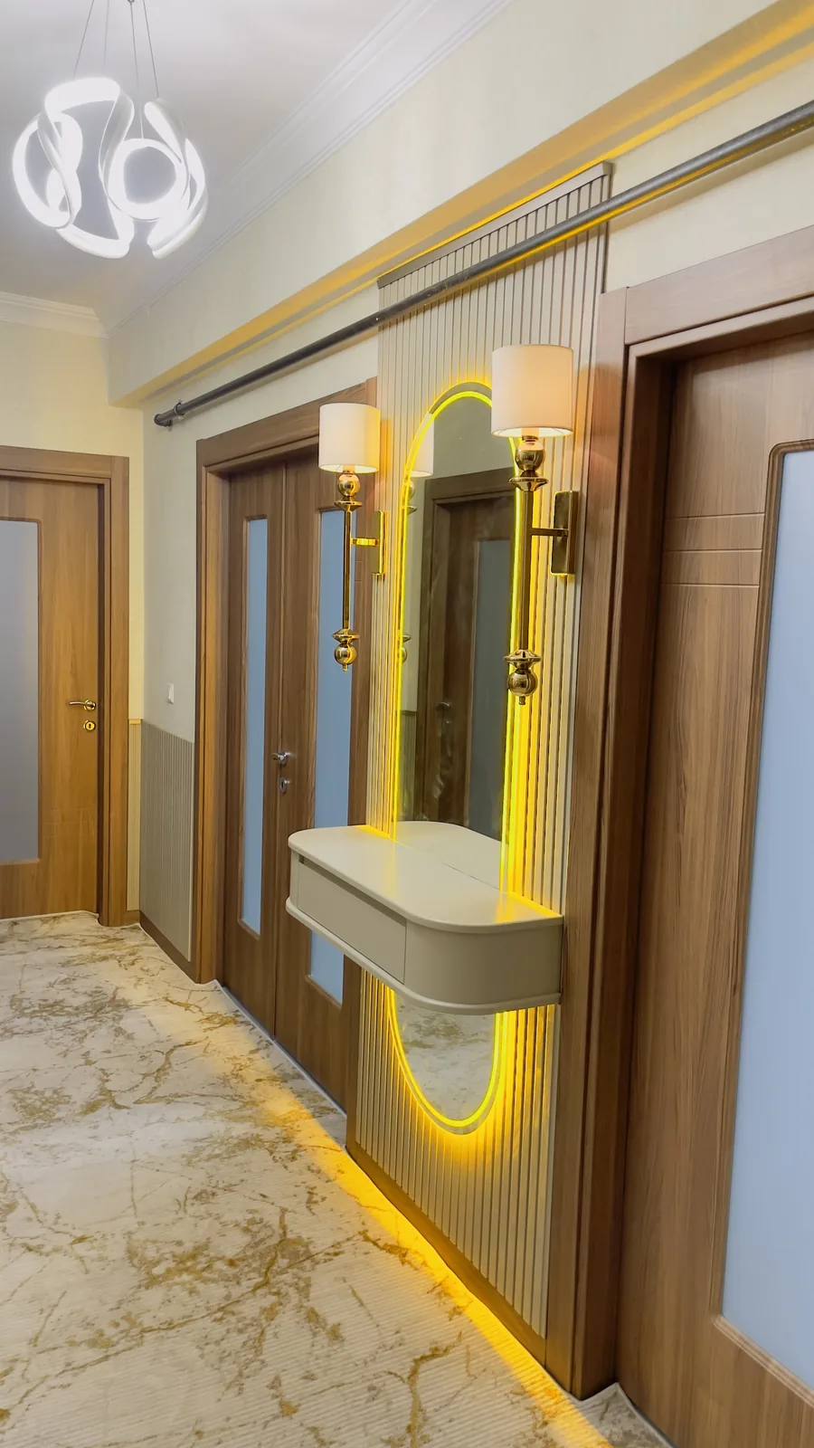 Oval Işıklı Aynalı Dresuar: fotoğraf 3